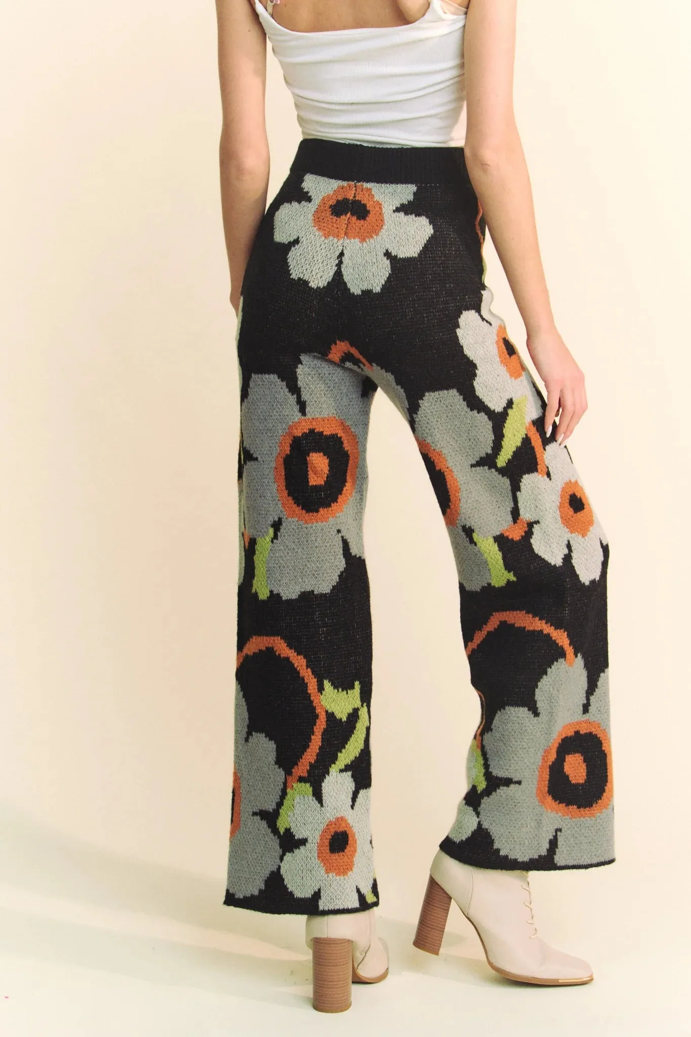 17525 Floral Knit Pants