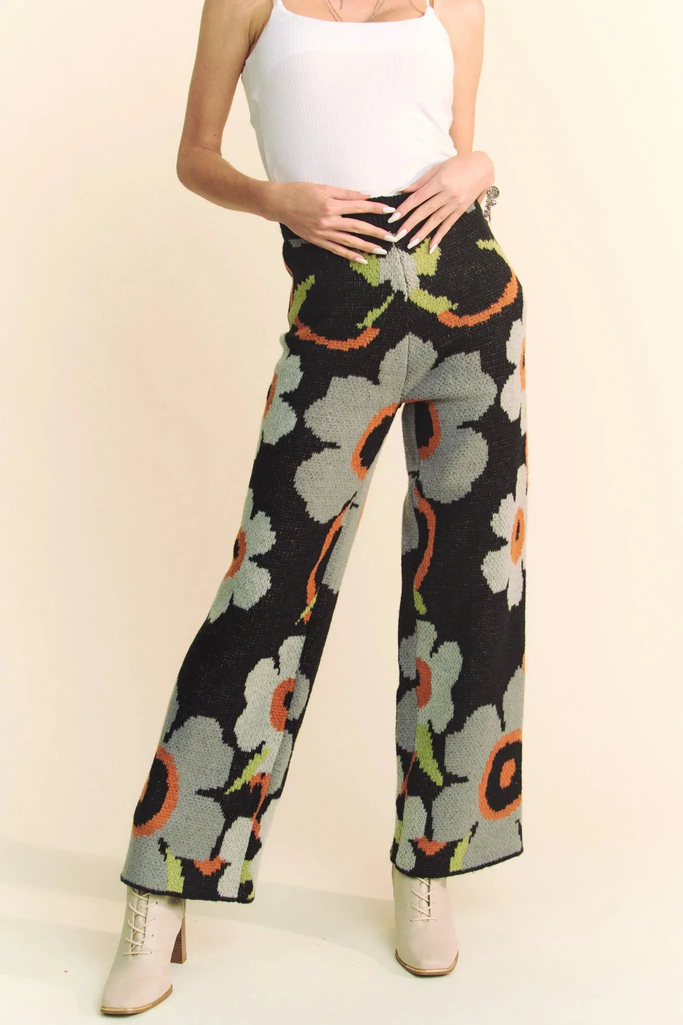 17525 Floral Knit Pants