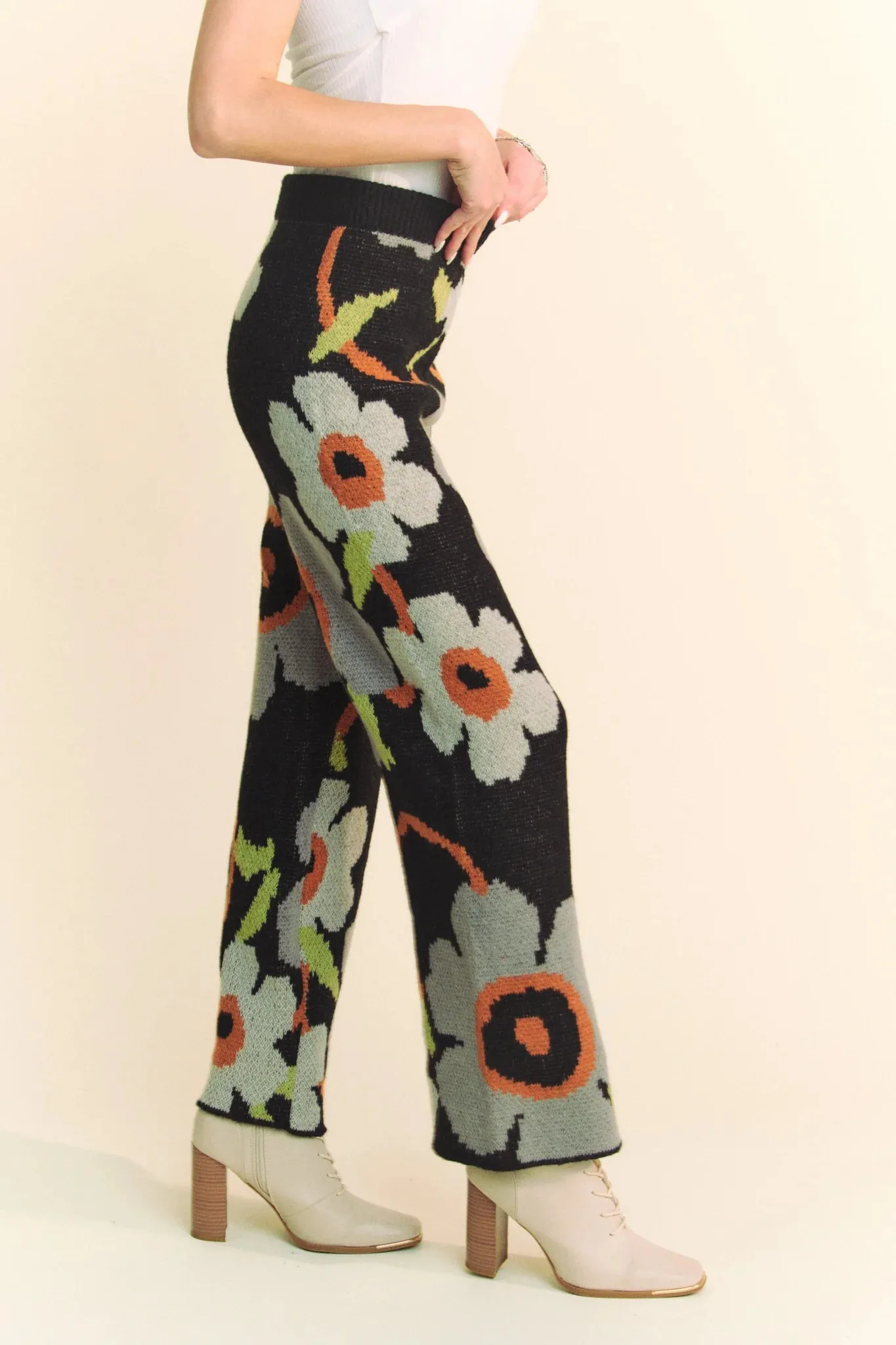 17525 Floral Knit Pants